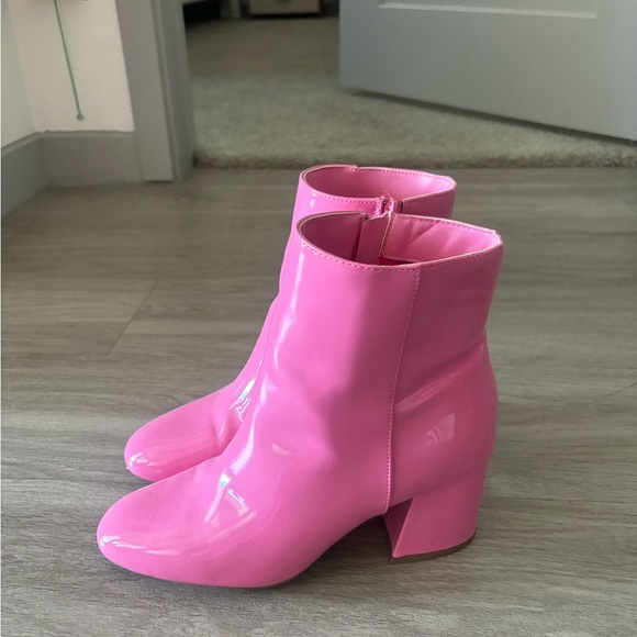 Short Hot Pink Booties - Picture 5 of 8